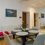 Center Piekna Street Warschau