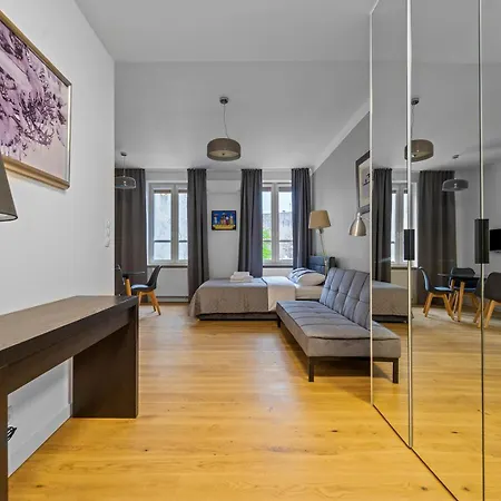 Center Piekna Street * Warsaw