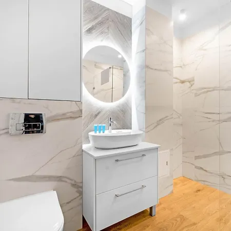 Centre Piekna Street * 바르샤바